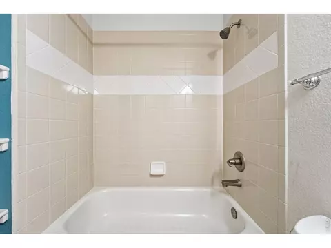 Bath - 232 River View Ct, Longmont, CO 80501 photo 5 of 8