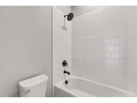 Bath - 24317 E River Front Dr, Aurora, CO 80019 photo 5 of 5