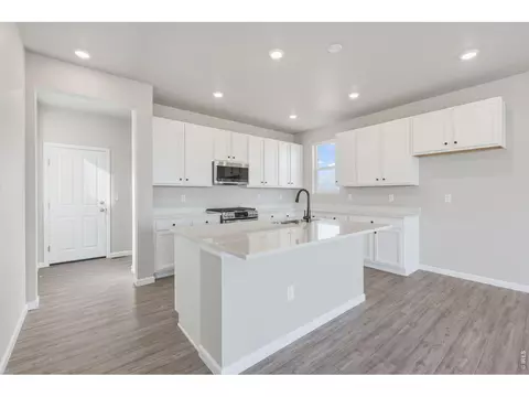Kitchen - 24317 E River Front Dr, Aurora, CO 80019 photo 2 of 3
