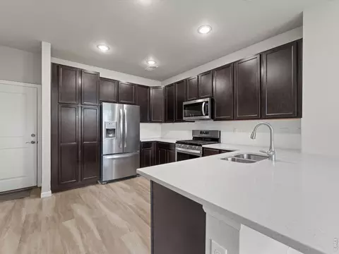 Kitchen - 14952 E Belleview Ave, Aurora, CO 80015 photo 2 of 4