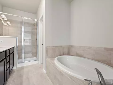 Bath - 14952 E Belleview Ave, Aurora, CO 80015 photo 5 of 6