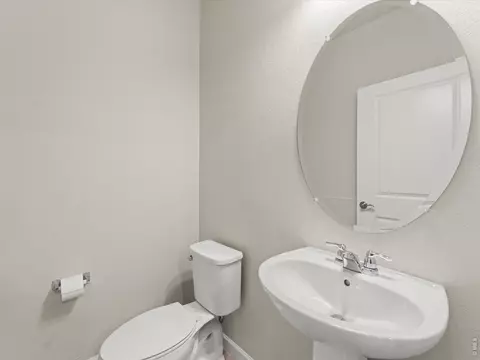 Bath - 14952 E Belleview Ave, Aurora, CO 80015 photo 1 of 6