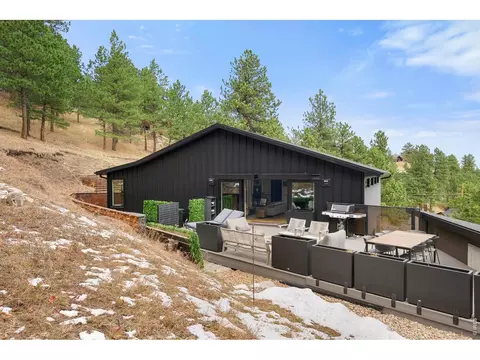 Exterior - 316 Pine Tree Ln, Boulder, CO 80304 photo 9 of 9