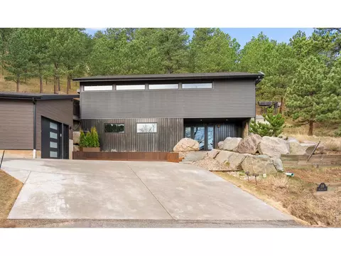 Exterior - 316 Pine Tree Ln, Boulder, CO 80304 photo 2 of 9