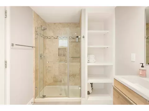 Bath - 316 Pine Tree Ln, Boulder, CO 80304 photo 7 of 7