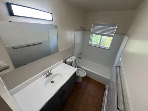 Bath - 2150 19th Ave, Greeley, CO 80631 photo 3 of 4