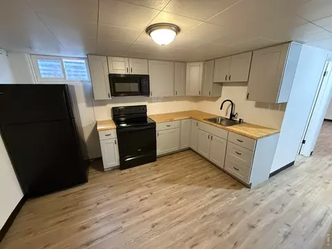Kitchen - 2150 19th Ave, Greeley, CO 80631 photo 7 of 8