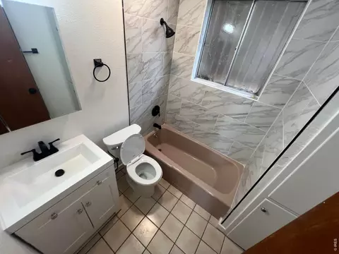 Bath - 2150 19th Ave, Greeley, CO 80631 photo 1 of 4