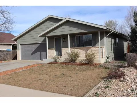 725 Columbine Dr, Windsor, CO 80550