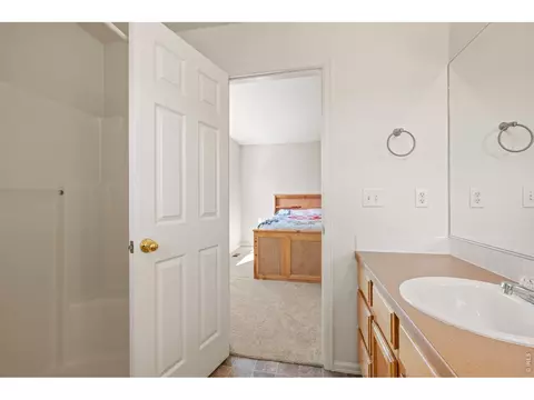 Bath - 9877 Buffalo St, Firestone, CO 80504 photo 3 of 4