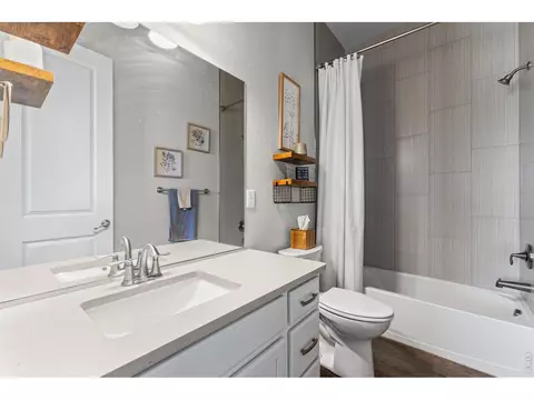 Bath - 295 Redmond Dr, Windsor, CO 80550 photo 3 of 4