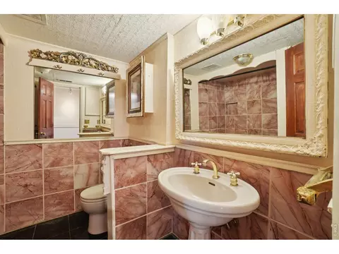 Bath - 2020 Kohler Dr, Boulder, CO 80305 photo 3 of 3