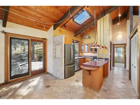 Kitchen - 2020 Kohler Dr, Boulder, CO 80305 photo 4 of 4