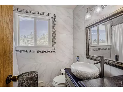 Bath - 1042 Steamboat Valley Rd, Lyons, CO 80540 photo 3 of 5
