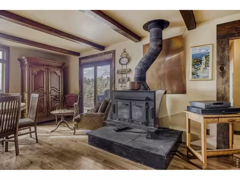 Dining - 1042 Steamboat Valley Rd, Lyons, CO 80540 photo 3 of 3