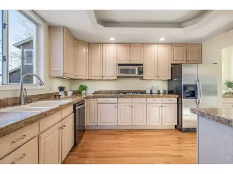 Kitchen - 995 Quince Ave, Boulder, CO 80304 photo 4 of 5