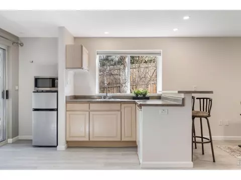 Kitchen - 995 Quince Ave, Boulder, CO 80304 photo 5 of 5
