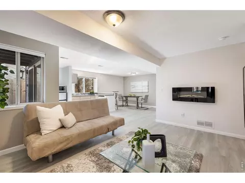 Living - 995 Quince Ave, Boulder, CO 80304 photo 7 of 7