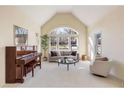 Living - 995 Quince Ave, Boulder, CO 80304 photo 1 of 7