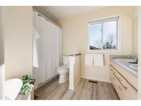 Bath - 995 Quince Ave, Boulder, CO 80304 photo 4 of 4