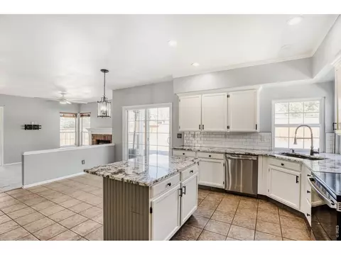 Kitchen - 16623 E Powers Pl, Centennial, CO 80015 photo 4 of 5