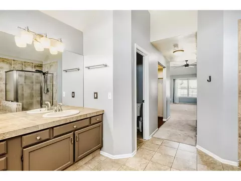 Bath - 16623 E Powers Pl, Centennial, CO 80015 photo 2 of 6