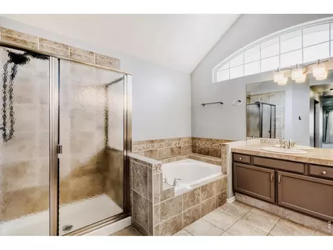 Bath - 16623 E Powers Pl, Centennial, CO 80015 photo 3 of 6