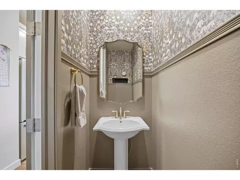 Bath - 6997 Thunderview Dr, Timnath, CO 80547 photo 1 of 5