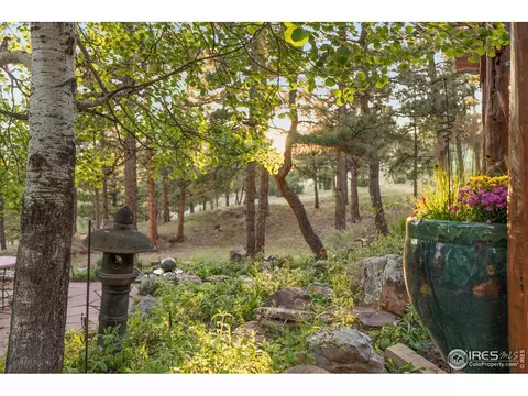 Exterior - 121 Leonards Rd, Boulder, CO 80302 photo 7 of 9