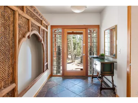 Entry Way - 121 Leonards Rd, Boulder, CO 80302 photo 1 of 2