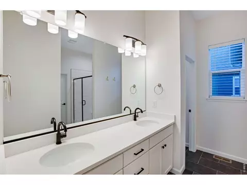 Bath - 434 Buckskin Rd, Berthoud, CO 80513 photo 1 of 4