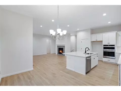 Kitchen - 434 Buckskin Rd, Berthoud, CO 80513 photo 7 of 8