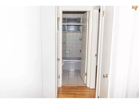 Entry Way - 735 32nd St, Boulder, CO 80303 photo 3 of 3