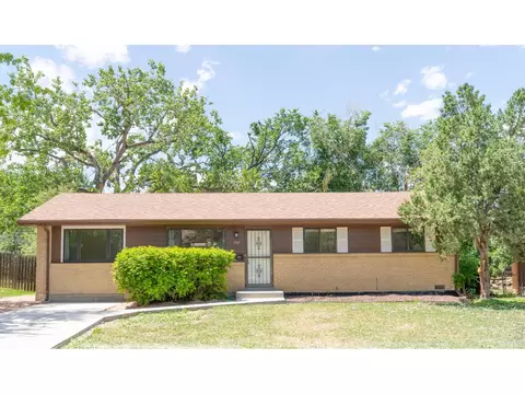 Exterior - 735 32nd St, Boulder, CO 80303 photo 4 of 9