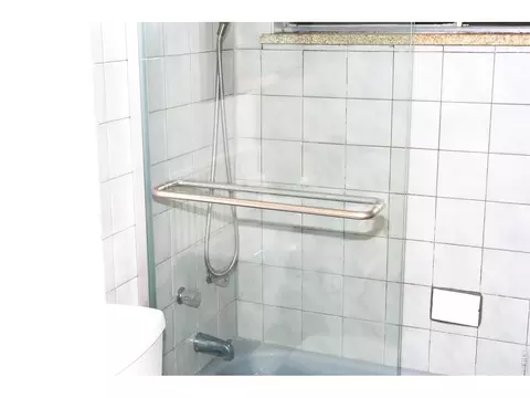 Bath - 735 32nd St, Boulder, CO 80303 photo 3 of 4