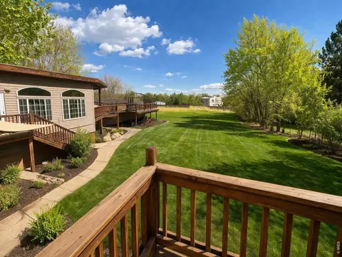 Exterior - 5588 Pioneer Rd, Boulder, CO 80301 photo 3 of 3