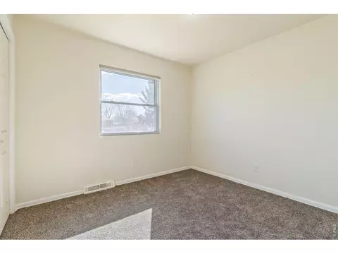 811 S Van Buren Ave, Loveland, CO 80537