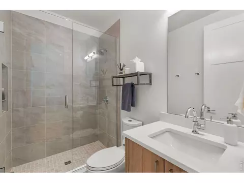 Bath - 2120 Folsom St, Boulder, CO 80302 photo 6 of 6