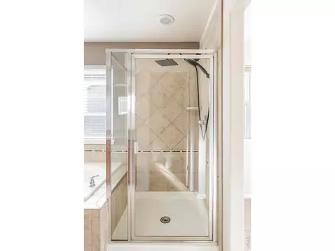 Bath - 3540 E 141st Ave, Thornton, CO 80602 photo 3 of 5