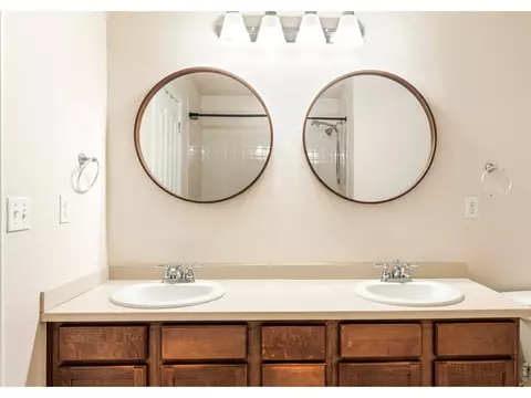 Bath - 3540 E 141st Ave, Thornton, CO 80602 photo 5 of 5
