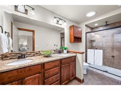Bath - 855 Mount Massive St, Berthoud, CO 80513 photo 2 of 4