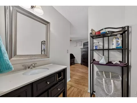 Bath - 8096 Lee Ct, Arvada, CO 80005 photo 3 of 5