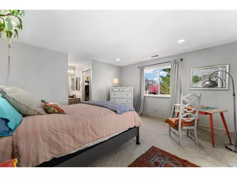 Bedroom - 6238 Willow Ln, Boulder, CO 80301 photo 1 of 3