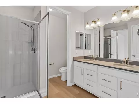 Bath - 26984 E Archer Ave, Aurora, CO 80018 photo 4 of 4