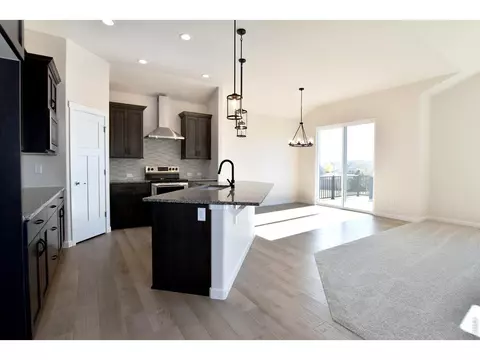 Kitchen - 1145 Bitterroot Ct, Johnstown, CO 80534 photo 5 of 10