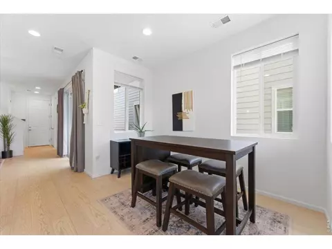 Dining - 5330 Spalding Pl, Longmont, CO 80504 photo 2 of 3