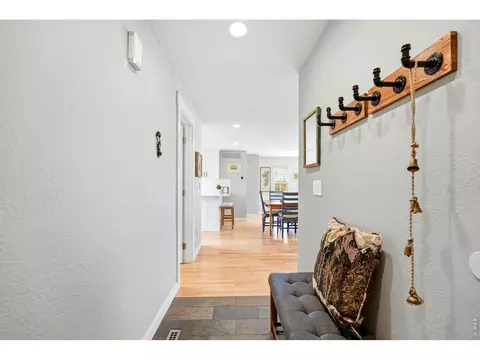 Entry Way - 2865 Madera Ct, Boulder, CO 80301 photo 2 of 6