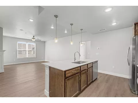 265 High Point Dr #203, Longmont, CO 80504