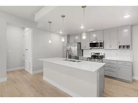 265 High Point Dr #207, Longmont, CO 80504