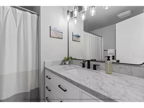 Bath - 3868 Campo Ct, Boulder, CO 80301 photo 2 of 3